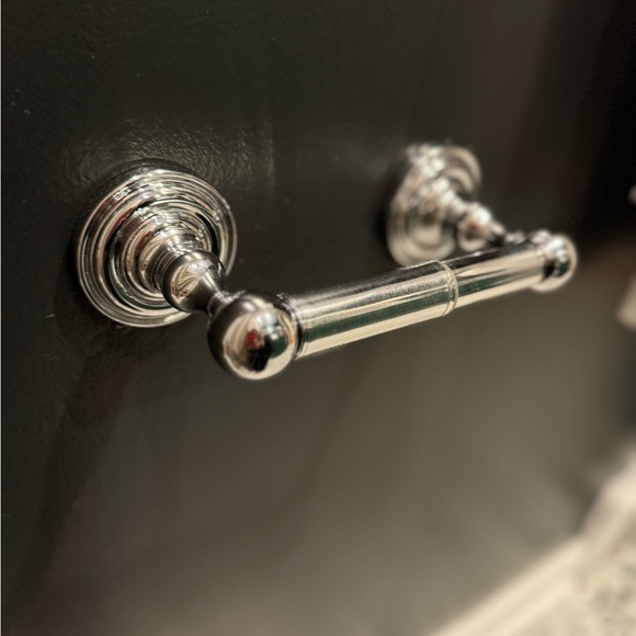 Kholer Chrome bathroom fixtures - toilet paper holder and towel bar - like new - Picture 3 of 5